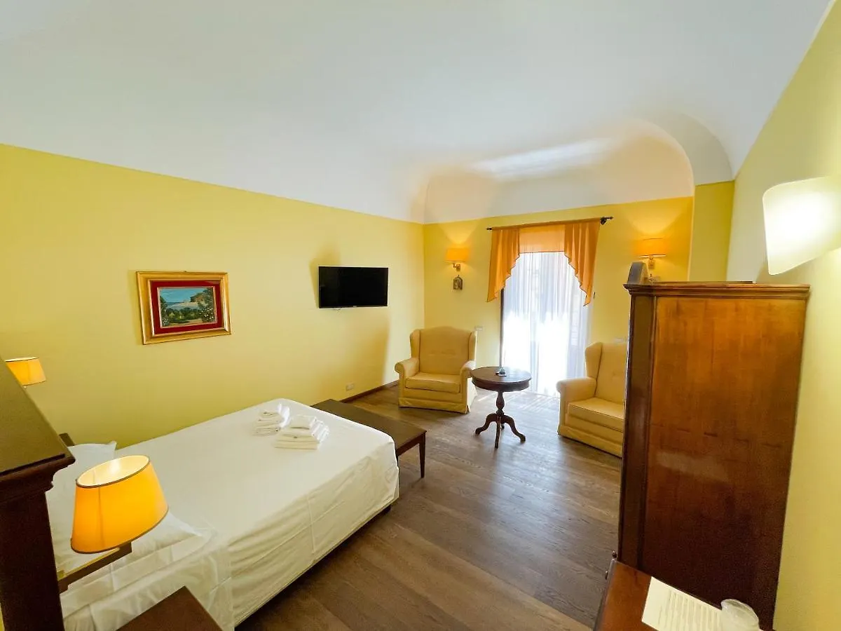 Hotel La Plumeria Cefalu
