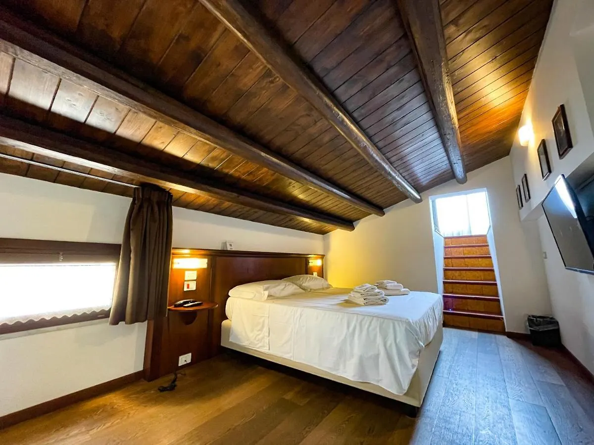Hotel La Plumeria Cefalu Italy