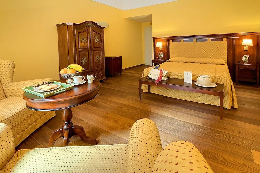 Hotel La Plumeria Cefalu