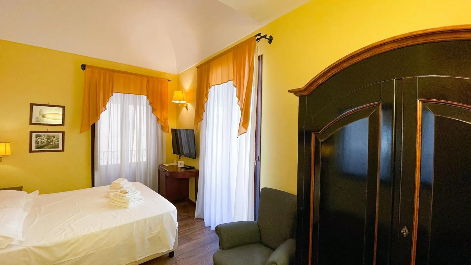 ****  Hotel La Plumeria Cefalu Italy