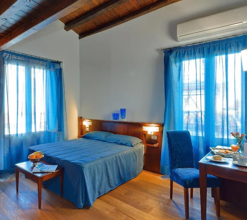 Hotel La Plumeria Cefalu
