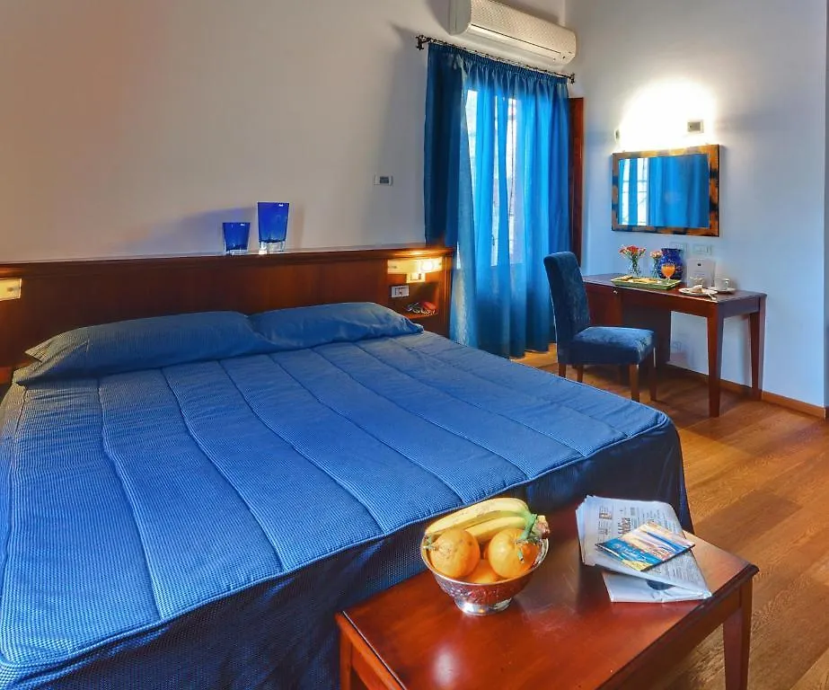 Hotel La Plumeria Cefalu